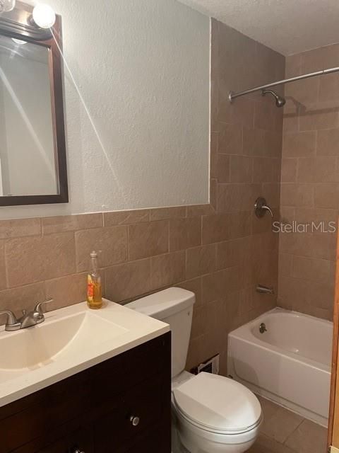 Recently Sold: $155,000 (2 beds, 1 baths, 1136 Square Feet)