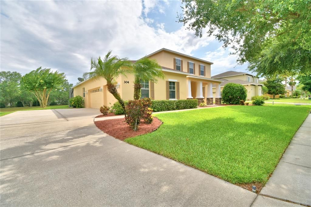 Recently Sold: $534,900 (4 beds, 3 baths, 3130 Square Feet)
