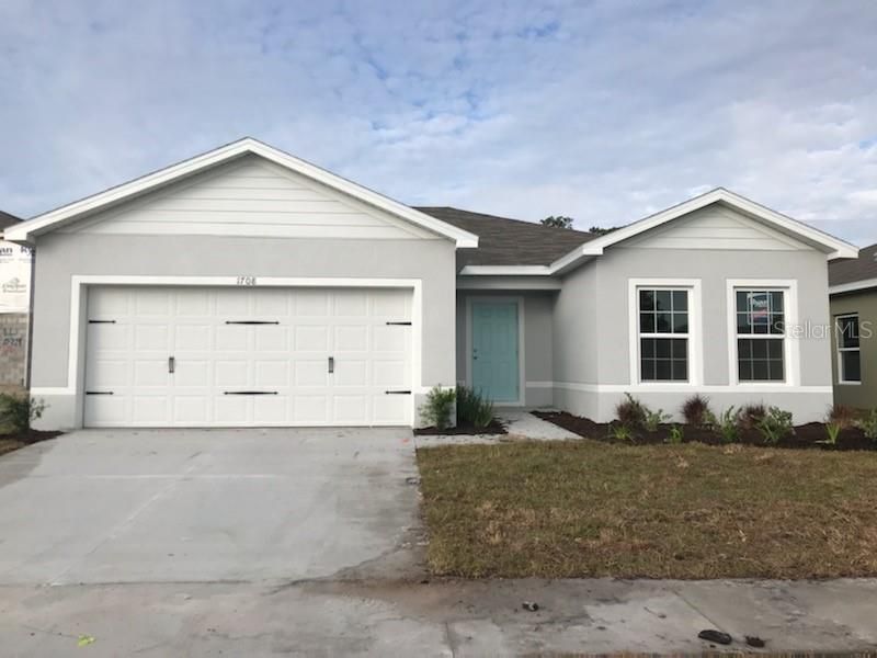 Recently Sold: $211,475 (3 beds, 2 baths, 1302 Square Feet)