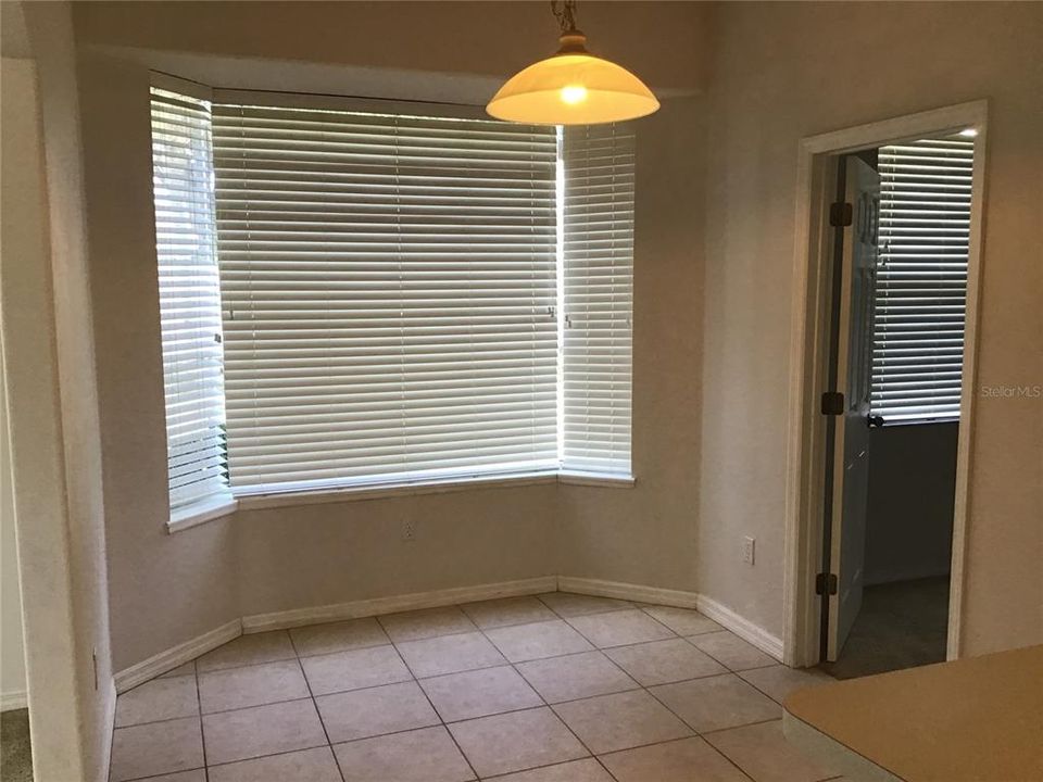 Recently Rented: $1,400 (3 beds, 2 baths, 1625 Square Feet)