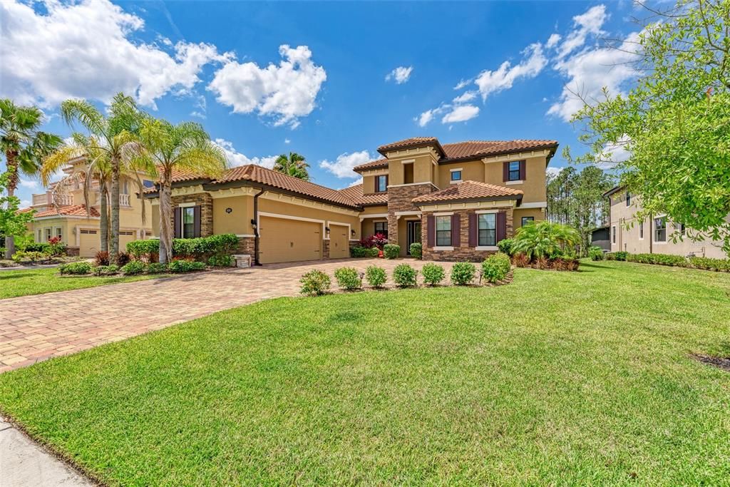 Recently Sold: $989,900 (4 beds, 4 baths, 4050 Square Feet)