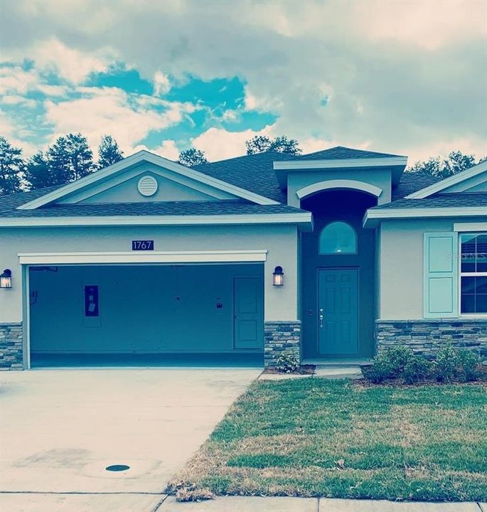 Recently Sold: $358,900 (4 beds, 3 baths, 2599 Square Feet)