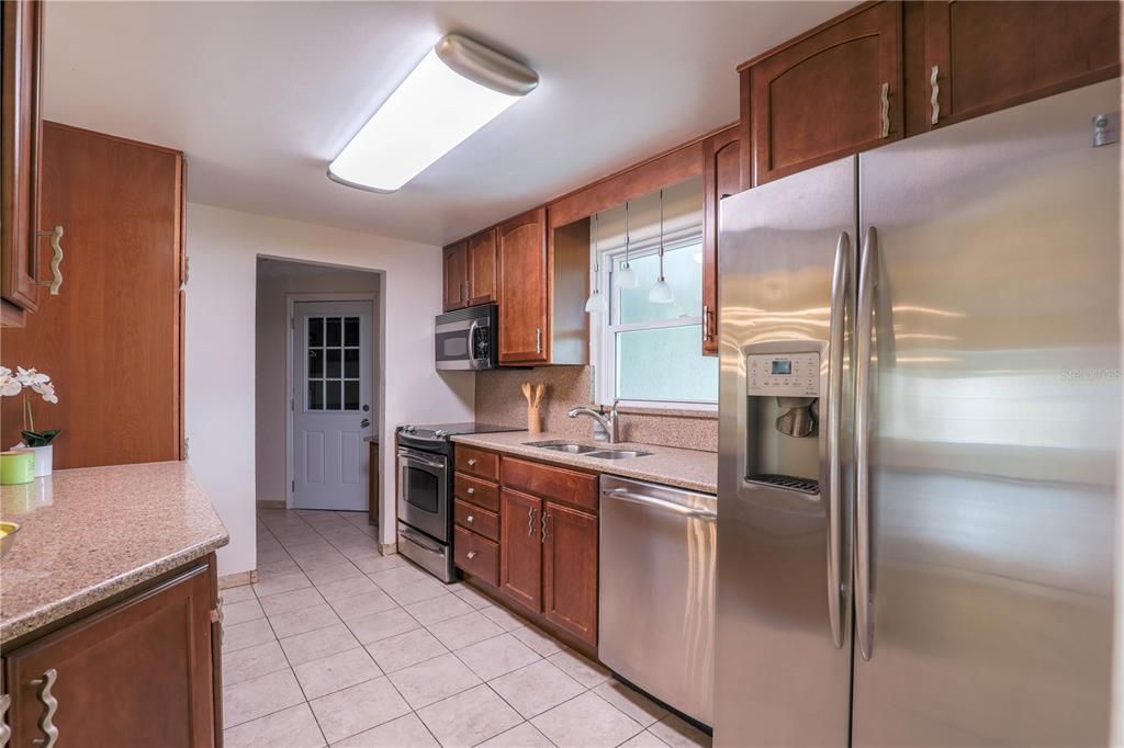 Recently Sold: $275,000 (3 beds, 2 baths, 1750 Square Feet)