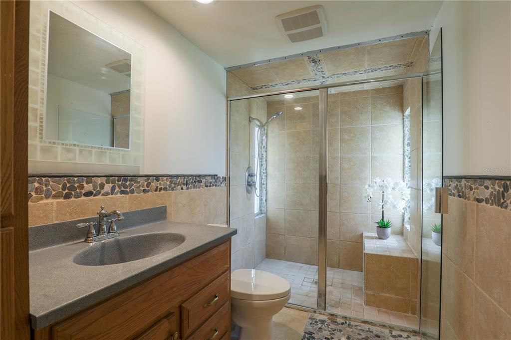 最近售出: $275,000 (3 贝兹, 2 浴室, 1750 平方英尺)
