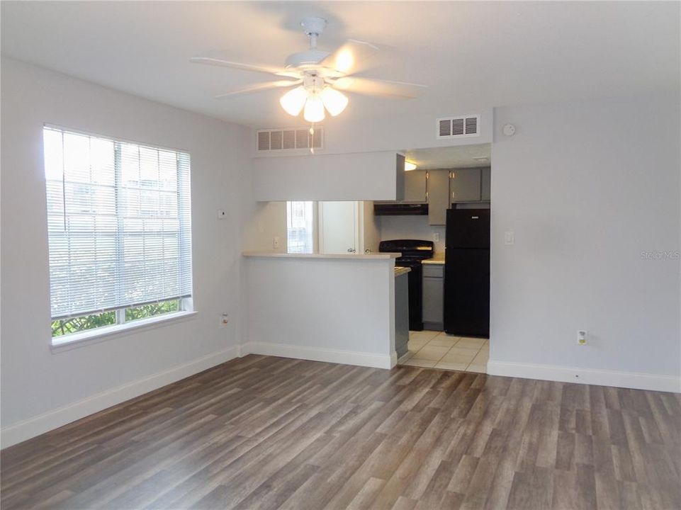 Recently Rented: $1,100 (1 beds, 1 baths, 600 Square Feet)