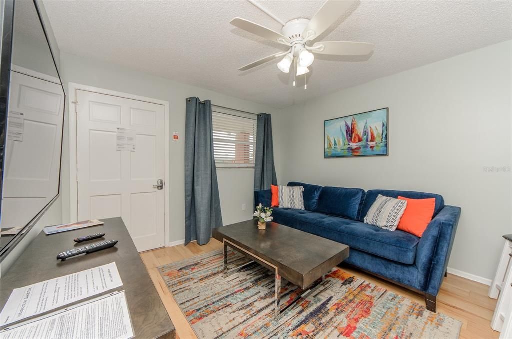 Recently Sold: $315,000 (1 beds, 1 baths, 480 Square Feet)