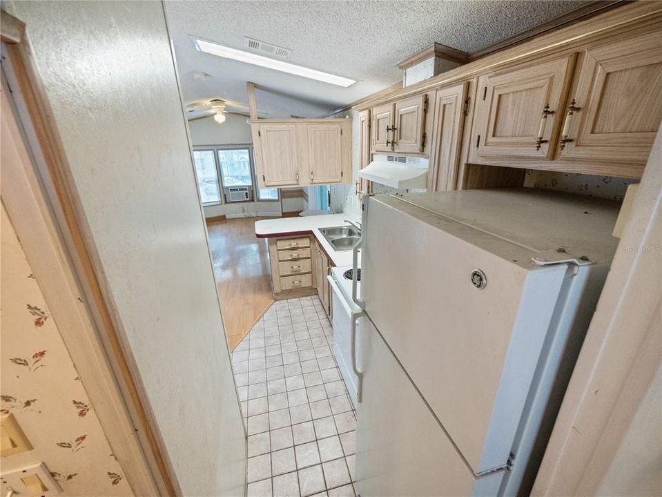 Recently Sold: $55,000 (2 beds, 1 baths, 656 Square Feet)
