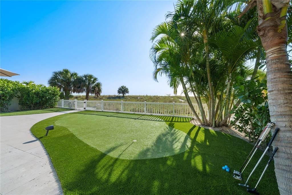 Recently Sold: $6,895,000 (5 beds, 5 baths, 3999 Square Feet)