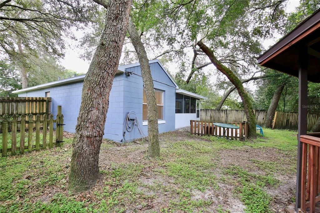 Recently Rented: $1,595 (3 beds, 2 baths, 1281 Square Feet)