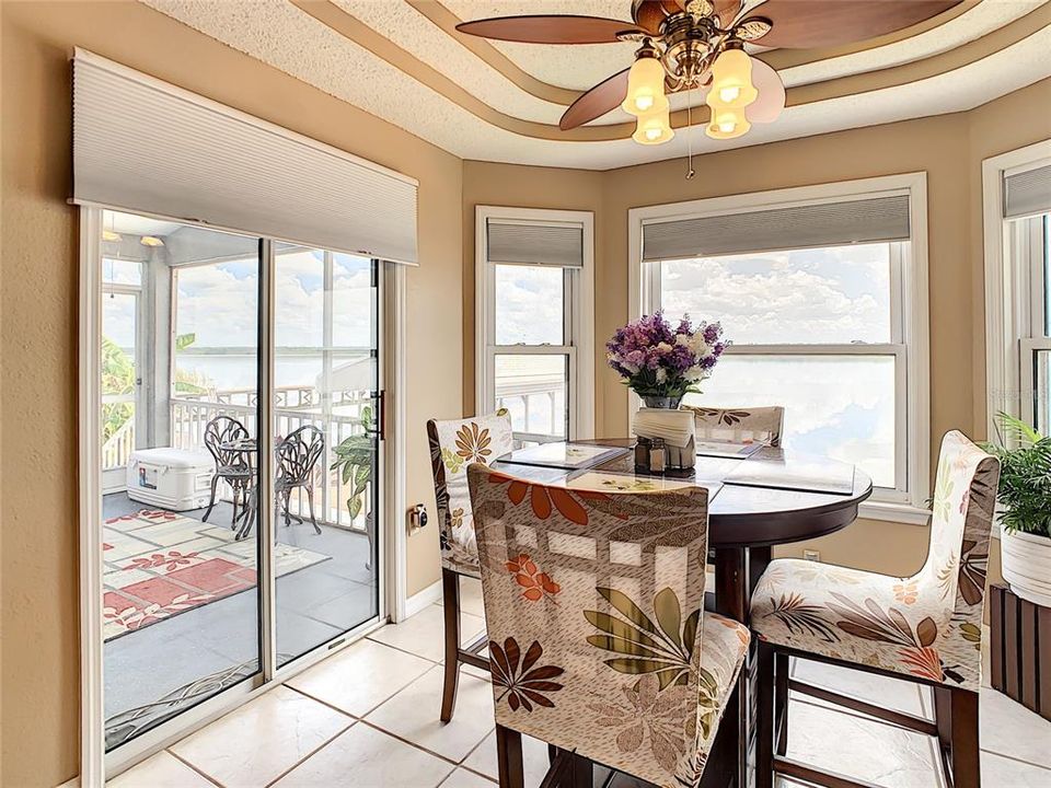 THE SLIDING DOORS LEAD YOU OUTSIDE TO PARADISE!