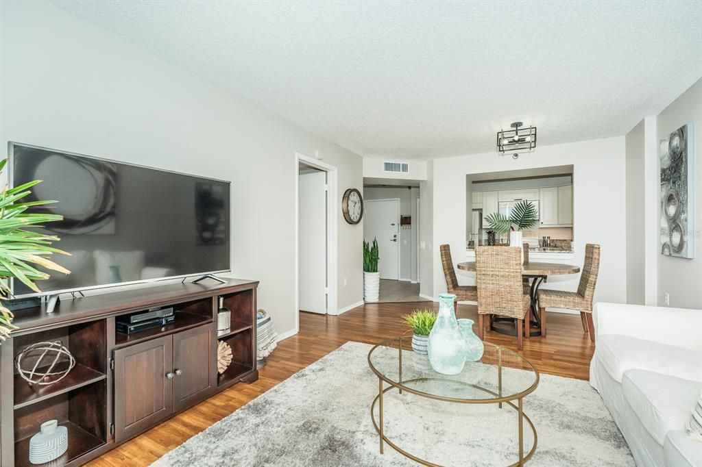 Recently Sold: $155,000 (1 beds, 1 baths, 740 Square Feet)