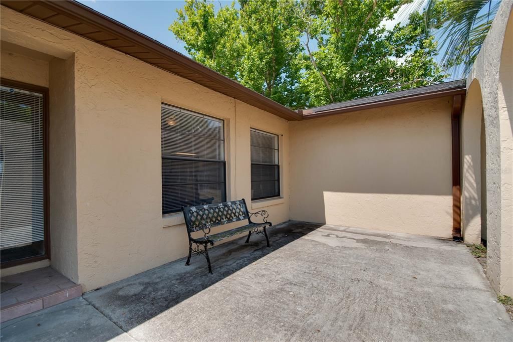 Recently Sold: $795,000 (3 beds, 2 baths, 1686 Square Feet)