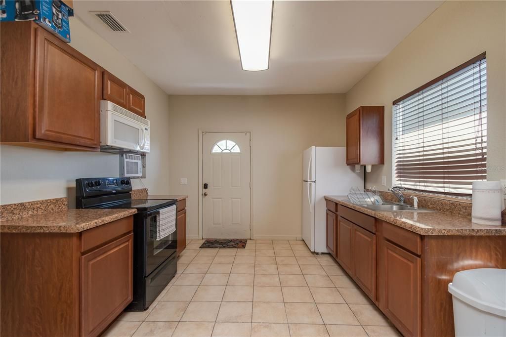 Recently Sold: $795,000 (3 beds, 2 baths, 1686 Square Feet)