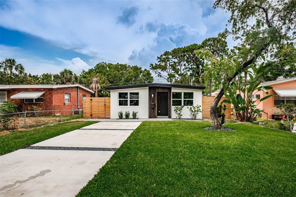 Recently Sold: $330,000 (3 beds, 1 baths, 1000 Square Feet)
