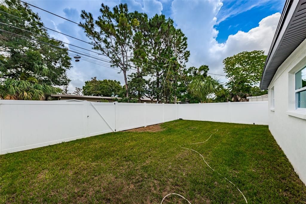 Recently Sold: $330,000 (3 beds, 1 baths, 1000 Square Feet)