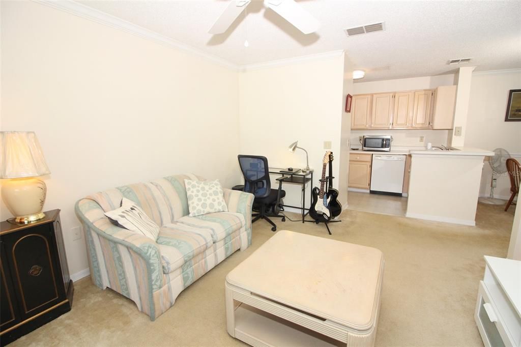 Recently Sold: $125,000 (1 beds, 1 baths, 657 Square Feet)