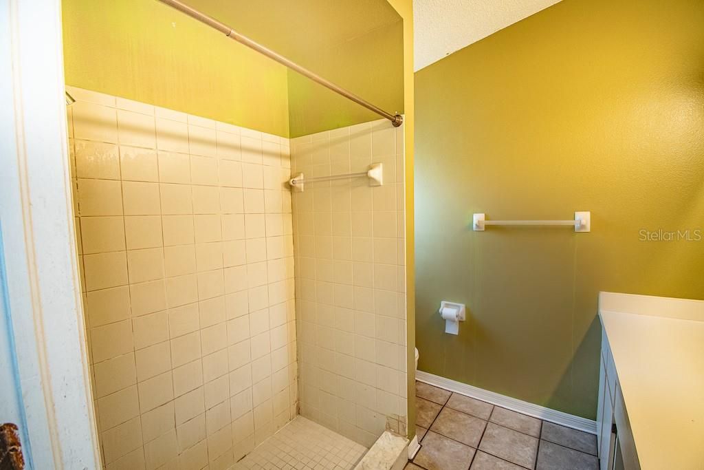 最近售出: $260,000 (3 贝兹, 2 浴室, 1559 平方英尺)