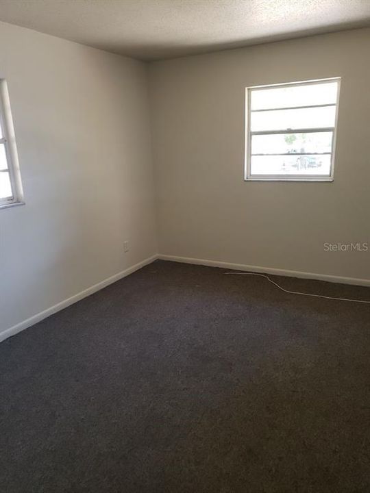 Recently Rented: $550 (1 beds, 1 baths, 900 Square Feet)