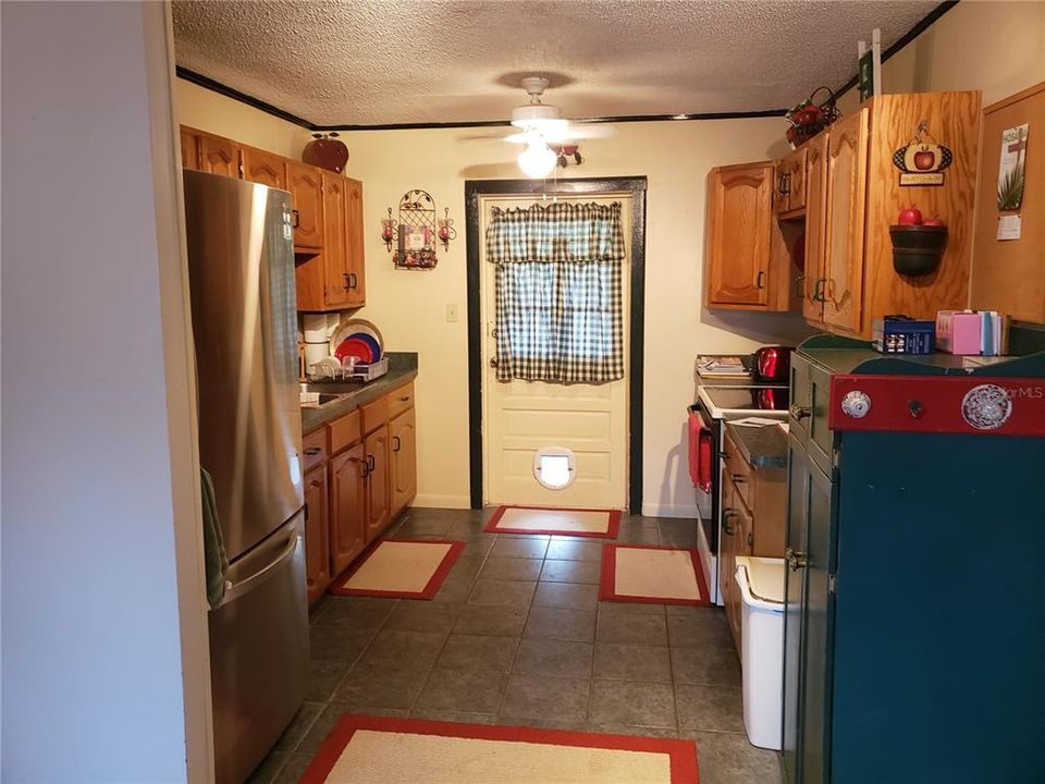Recently Sold: $129,000 (2 beds, 1 baths, 840 Square Feet)