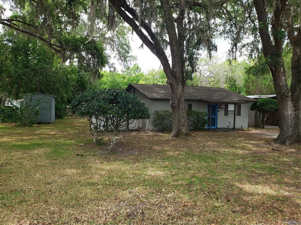 Recently Sold: $129,000 (2 beds, 1 baths, 840 Square Feet)