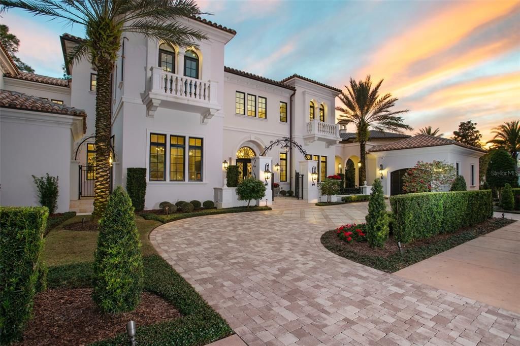 Recently Sold: $11,850,000 (6 beds, 6 baths, 8214 Square Feet)