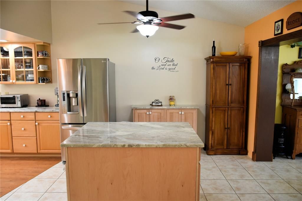 Recently Sold: $245,000 (2 beds, 2 baths, 1554 Square Feet)