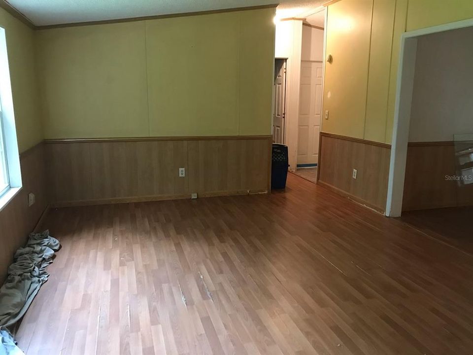 Vendido Recientemente: $114,900 (4 camas, 2 baños, 1620 Pies cuadrados)