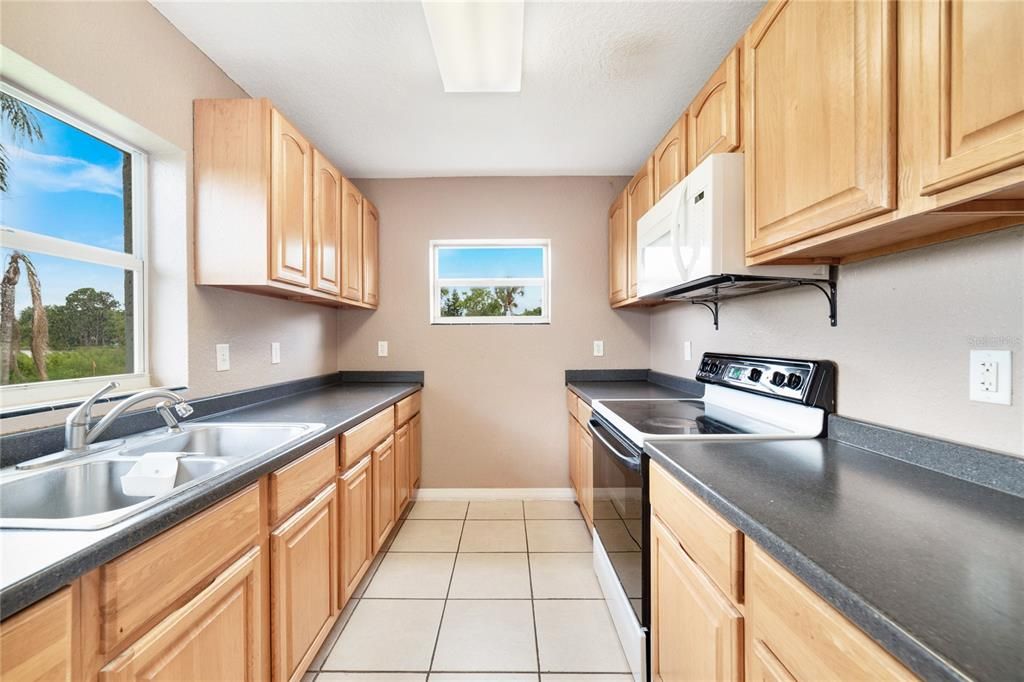 Recently Sold: $250,000 (3 beds, 1 baths, 1187 Square Feet)