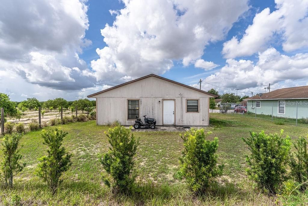 Recently Sold: $109,000 (3 beds, 2 baths, 1108 Square Feet)