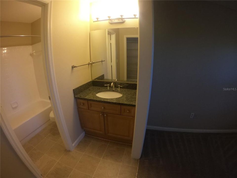 Recently Rented: $1,250 (1 beds, 1 baths, 616 Square Feet)