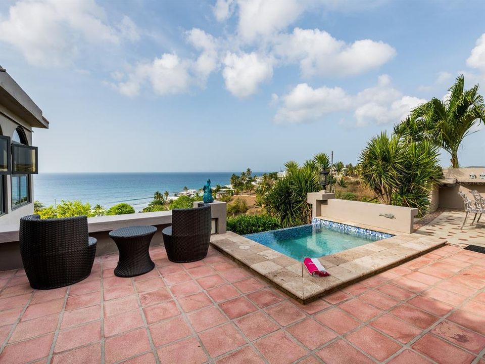 Recently Sold: $679,000 (3 beds, 2 baths, 2050 Square Feet)