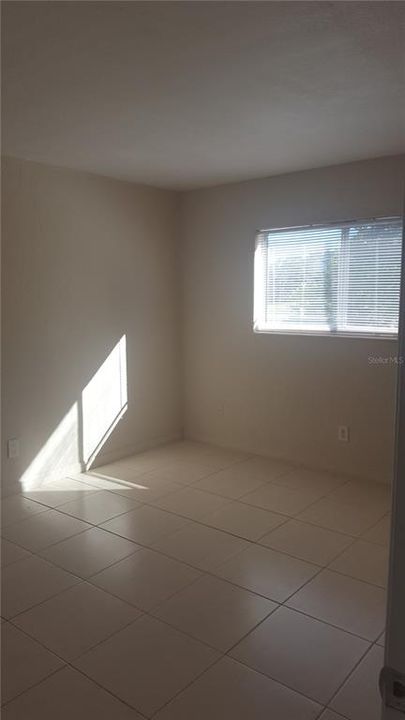 Recently Sold: $89,900 (2 beds, 1 baths, 999 Square Feet)