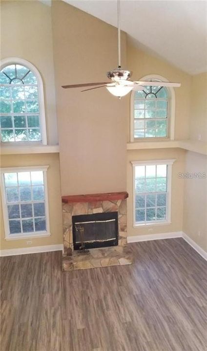Recently Rented: $2,350 (3 beds, 2 baths, 2248 Square Feet)