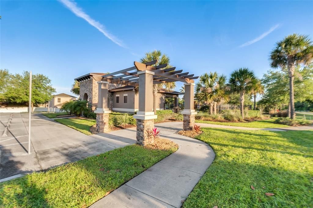 Recently Sold: $345,000 (3 beds, 2 baths, 1948 Square Feet)