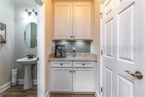 Recently Rented: $2,295 (3 beds, 2 baths, 1713 Square Feet)