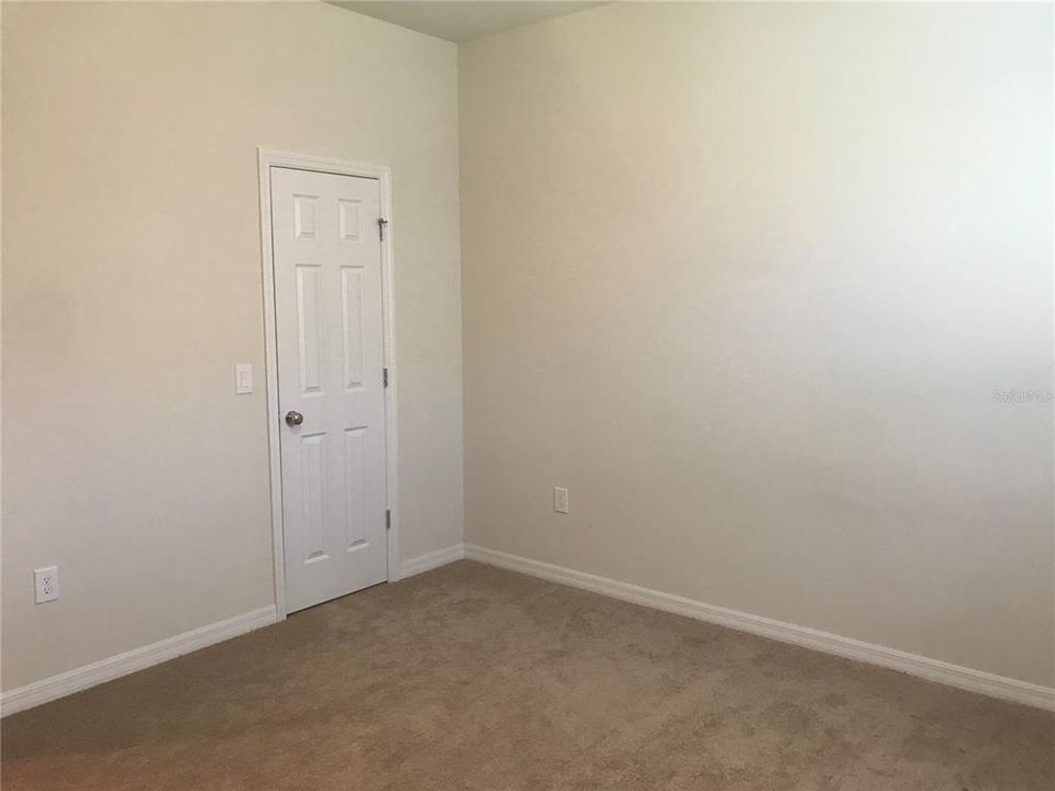 Recently Rented: $1,800 (3 beds, 2 baths, 1972 Square Feet)