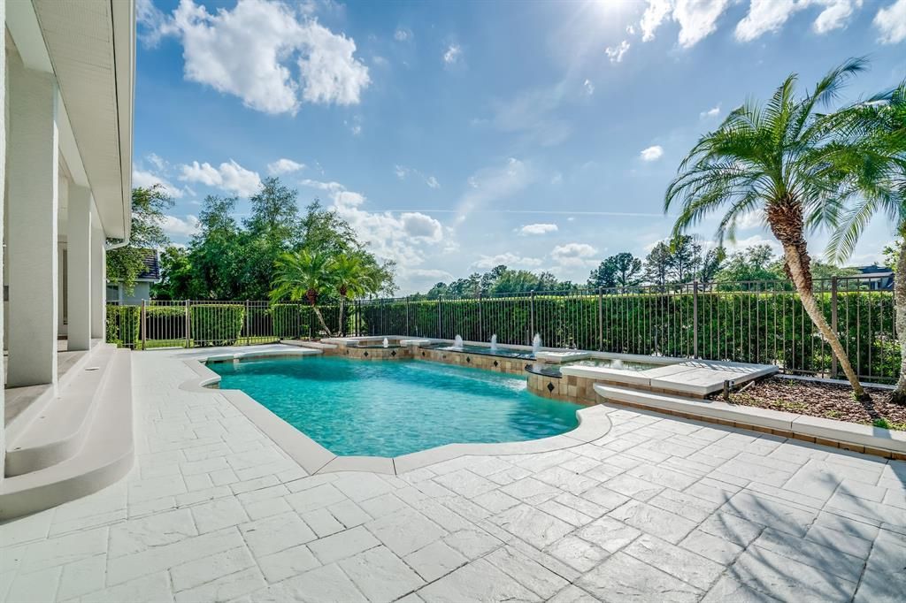 Recently Sold: $1,500,000 (5 beds, 4 baths, 4208 Square Feet)