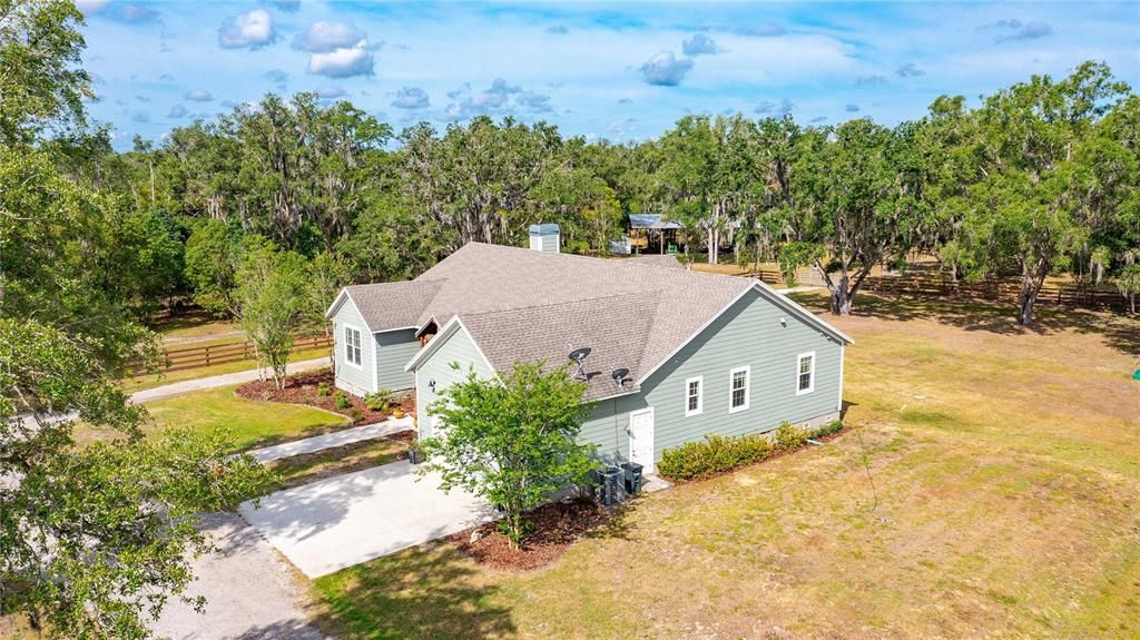 Recently Sold: $899,000 (3 beds, 2 baths, 3089 Square Feet)