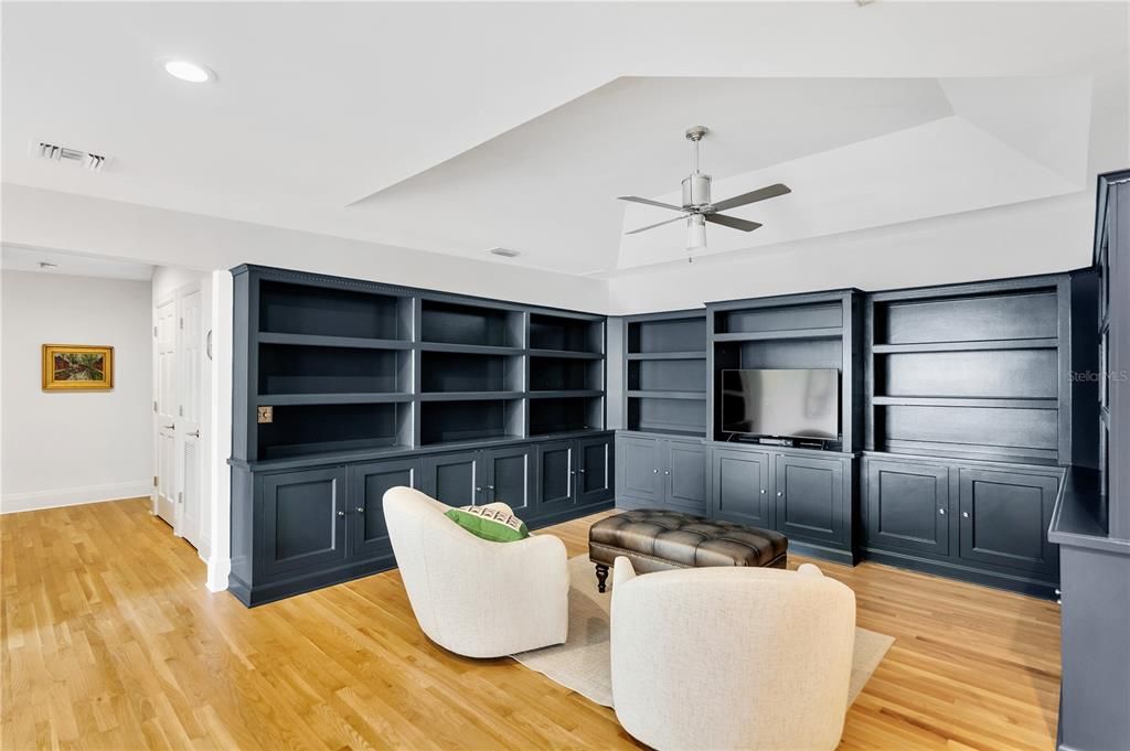 Recently Sold: $2,850,000 (3 beds, 3 baths, 3350 Square Feet)
