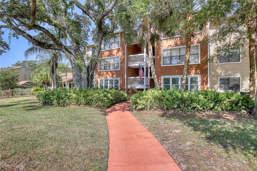 Recently Sold: $144,900 (2 beds, 1 baths, 1081 Square Feet)