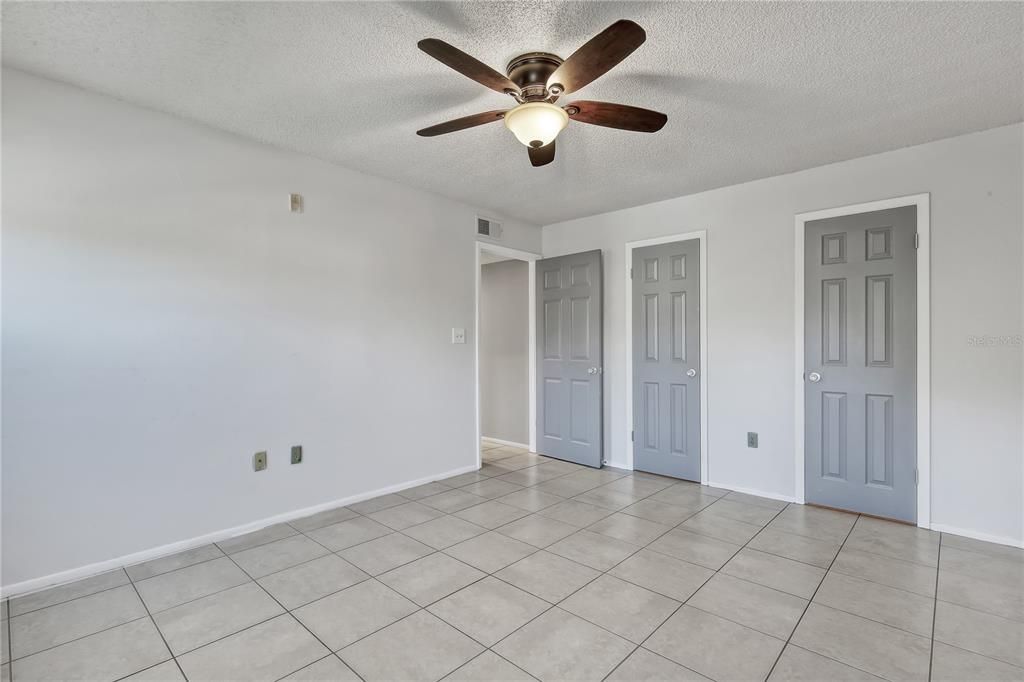 Recently Sold: $144,900 (2 beds, 1 baths, 1081 Square Feet)