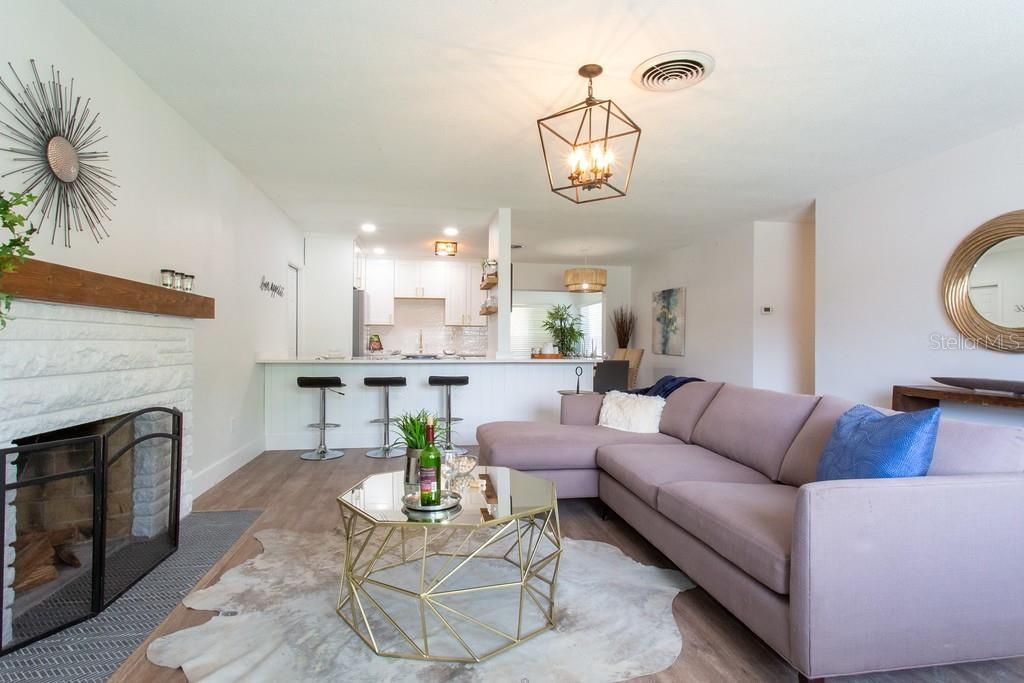 Recently Sold: $399,000 (3 beds, 2 baths, 1465 Square Feet)