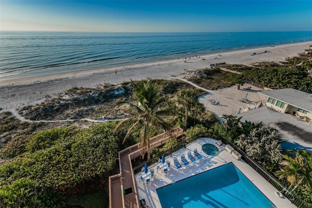 Recently Sold: $1,500,000 (3 beds, 2 baths, 2500 Square Feet)