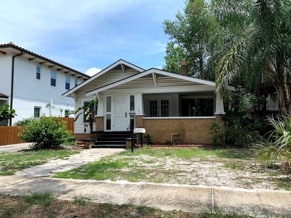 Recently Sold: $445,000 (3 beds, 2 baths, 1345 Square Feet)