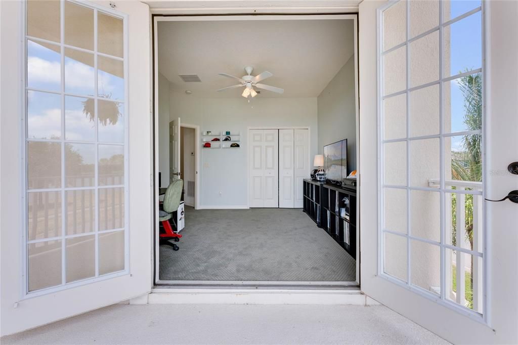 Recently Sold: $375,000 (4 beds, 2 baths, 2384 Square Feet)