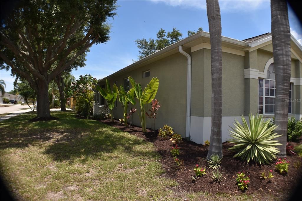 Recently Sold: $395,000 (3 beds, 2 baths, 1644 Square Feet)