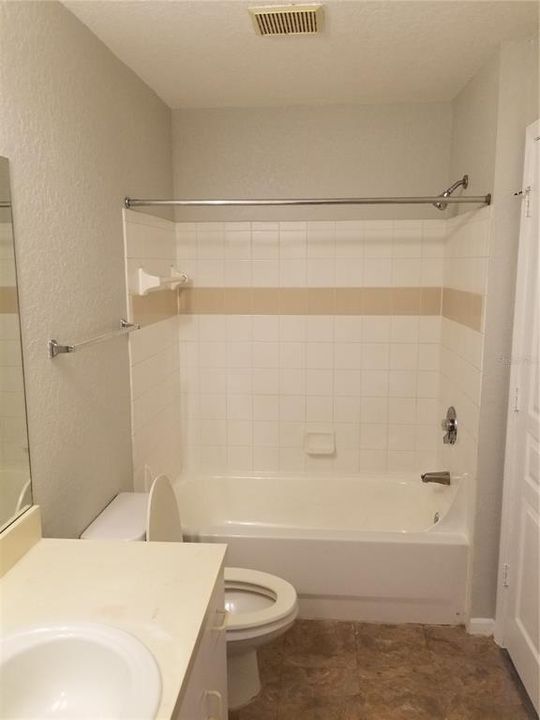 最近租的: $1,300 (2 贝兹, 2 浴室, 1144 平方英尺)