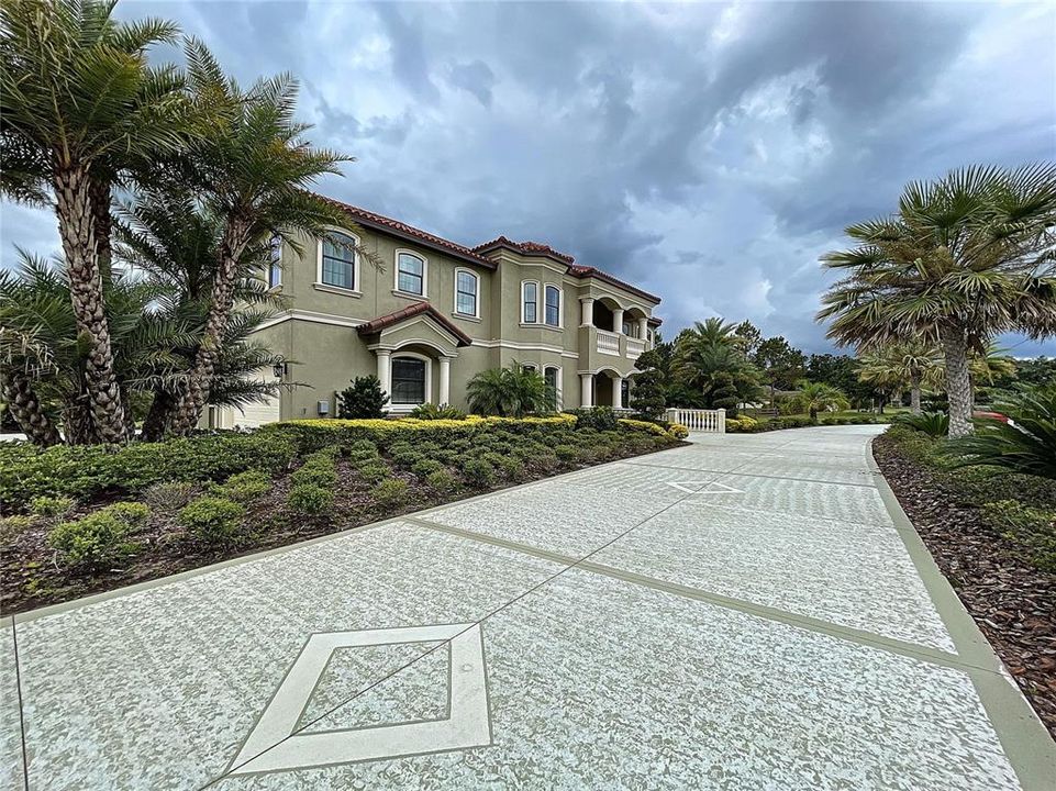 Recently Sold: $1,250,000 (5 beds, 4 baths, 4341 Square Feet)