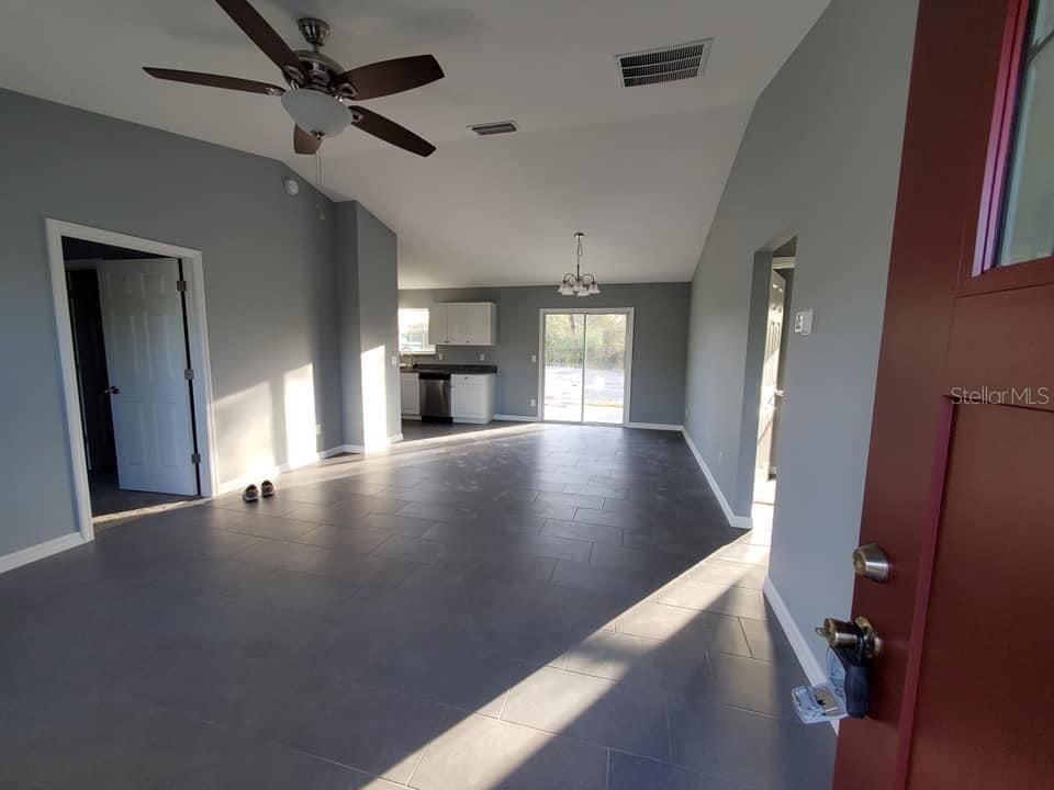 Recently Sold: $190,000 (3 beds, 2 baths, 1232 Square Feet)