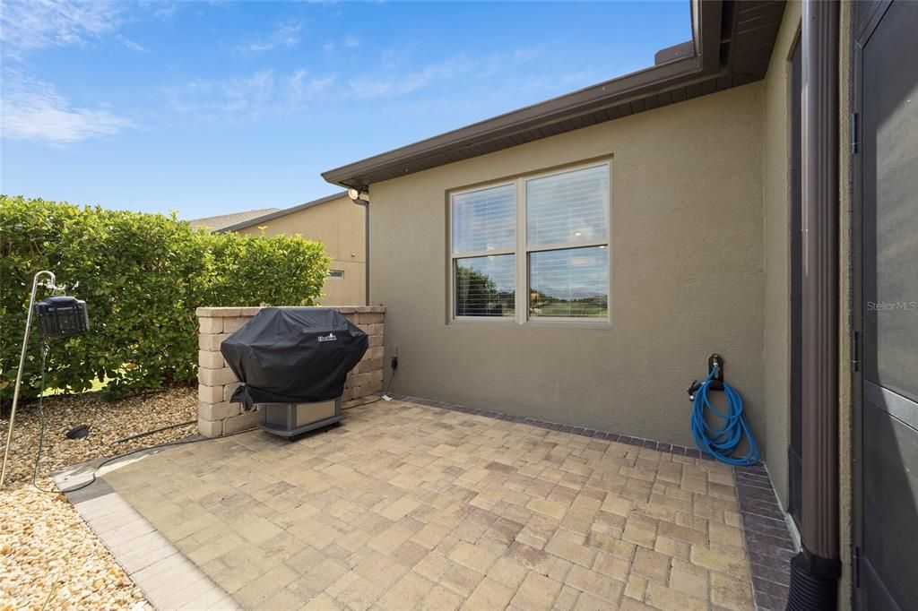 Recently Sold: $555,000 (3 beds, 3 baths, 2529 Square Feet)